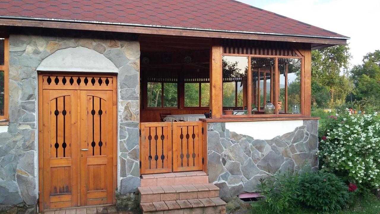 Albinuta Guesthouse Ozun Zewnętrze zdjęcie